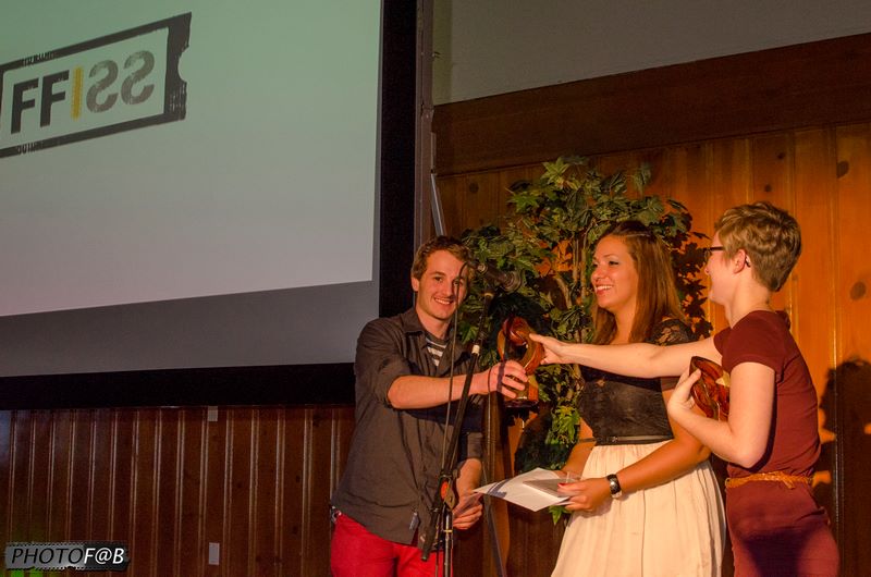 182072_553153788043765_309287908_n