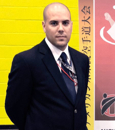 yannick_charles_Arbitre_karaté_carré